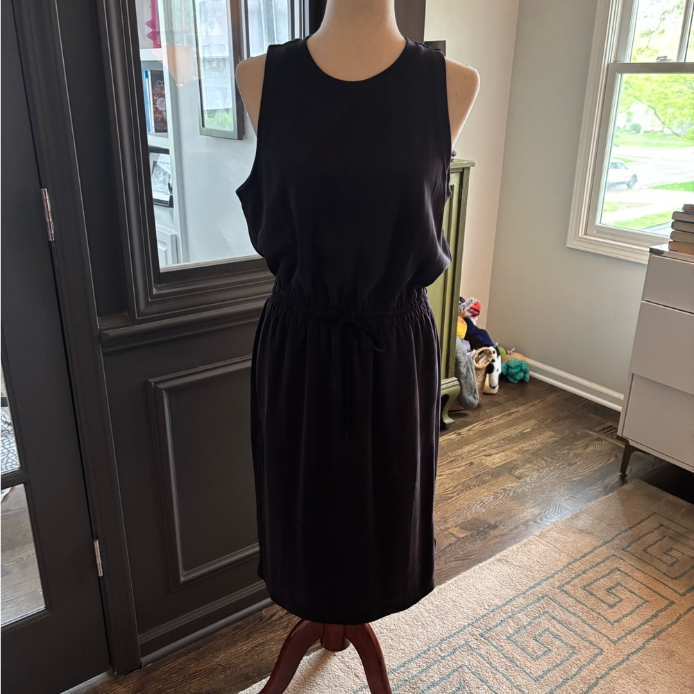 Athleta Black Sleeveless Drawstring Athletic Dress